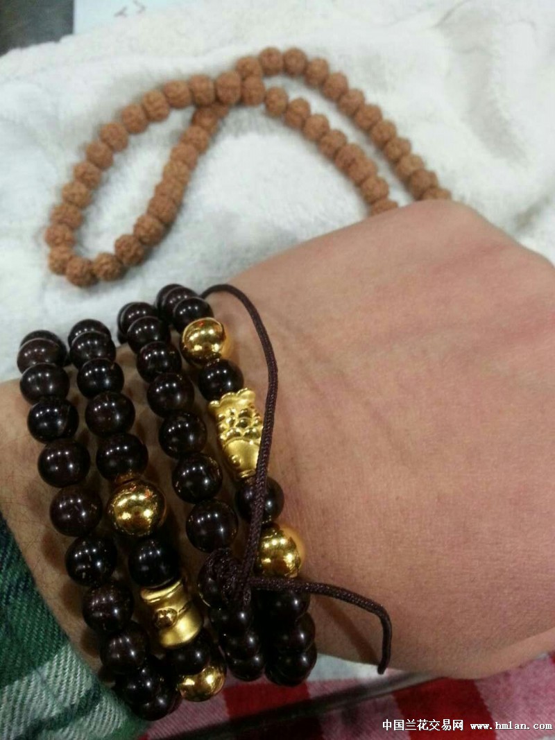 8*8正圆椰蒂佛珠玩家配好后效果!-茶余兰后-中